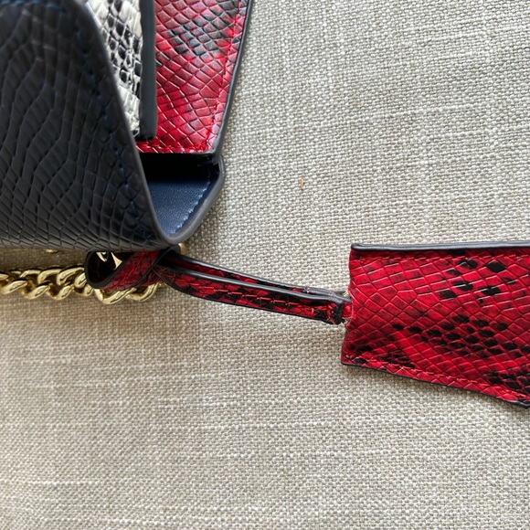 🌺Leather crossbody🌺 - Picture 9 of 11